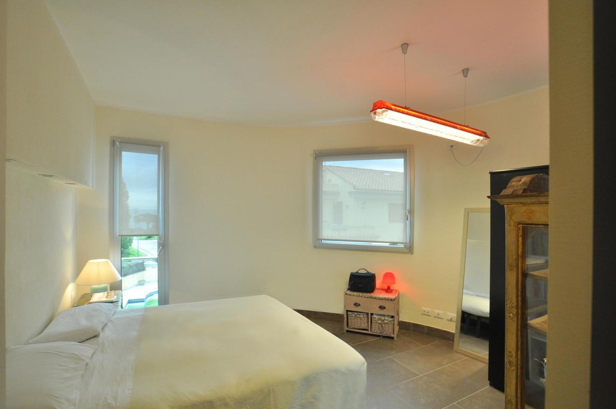 Art House Quartu - Margine Rosso Bed & Breakfast Quartu Sant'Elena Ruang foto