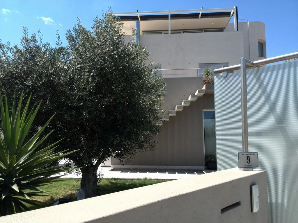 Art House Quartu - Margine Rosso Bed & Breakfast Quartu Sant'Elena Bagian luar foto