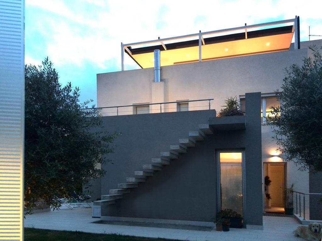 Art House Quartu - Margine Rosso Bed & Breakfast Quartu Sant'Elena Ruang foto