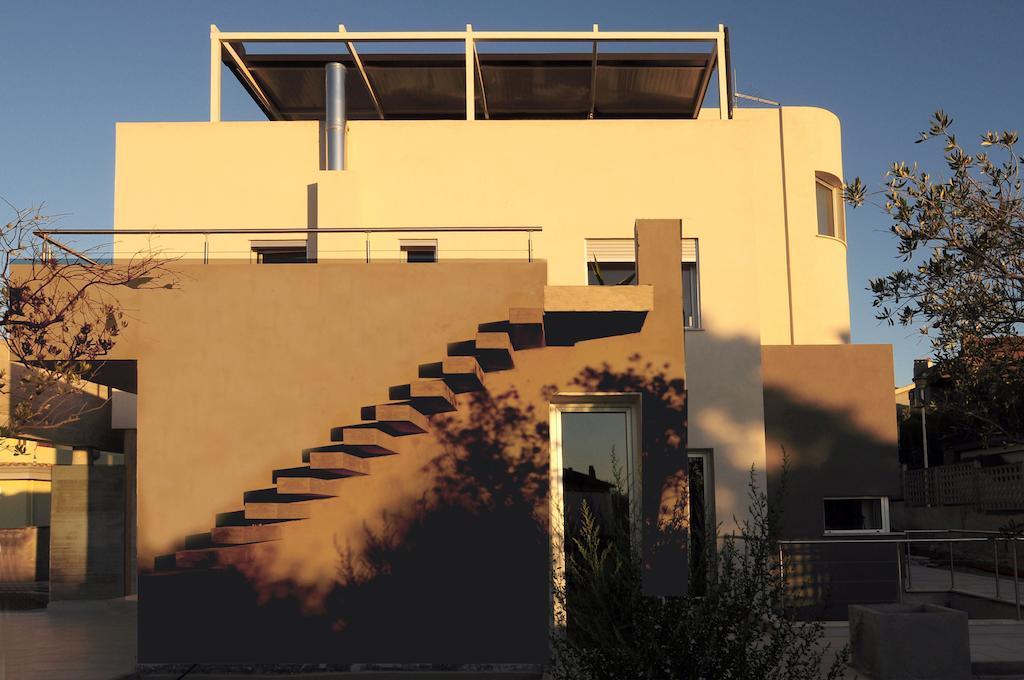 Art House Quartu - Margine Rosso Bed & Breakfast Quartu Sant'Elena Bagian luar foto