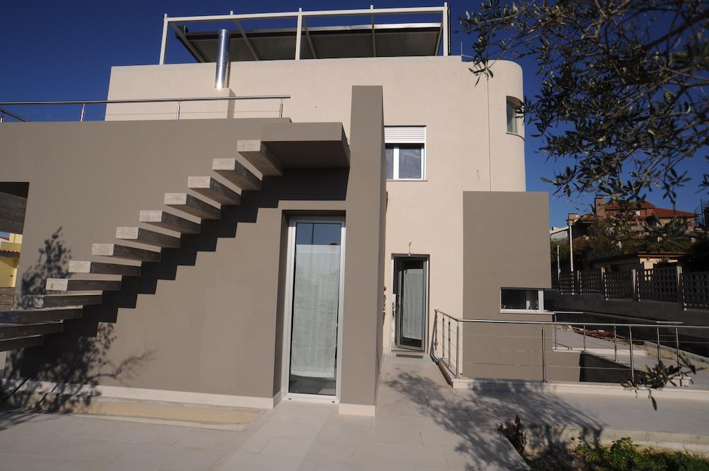 Art House Quartu - Margine Rosso Bed & Breakfast Quartu Sant'Elena Bagian luar foto