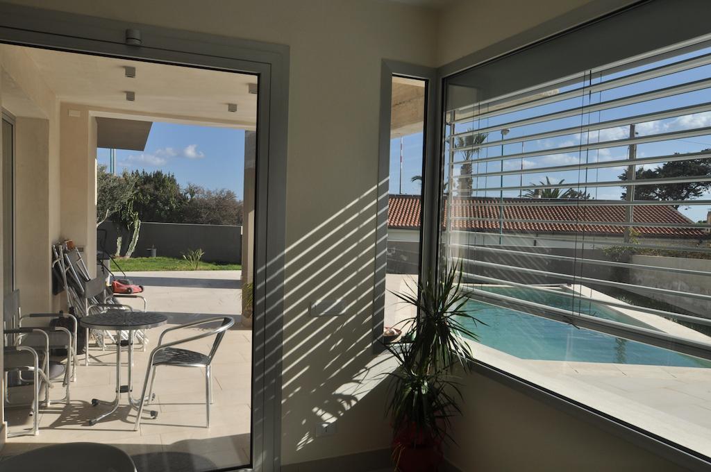 Art House Quartu - Margine Rosso Bed & Breakfast Quartu Sant'Elena Bagian luar foto