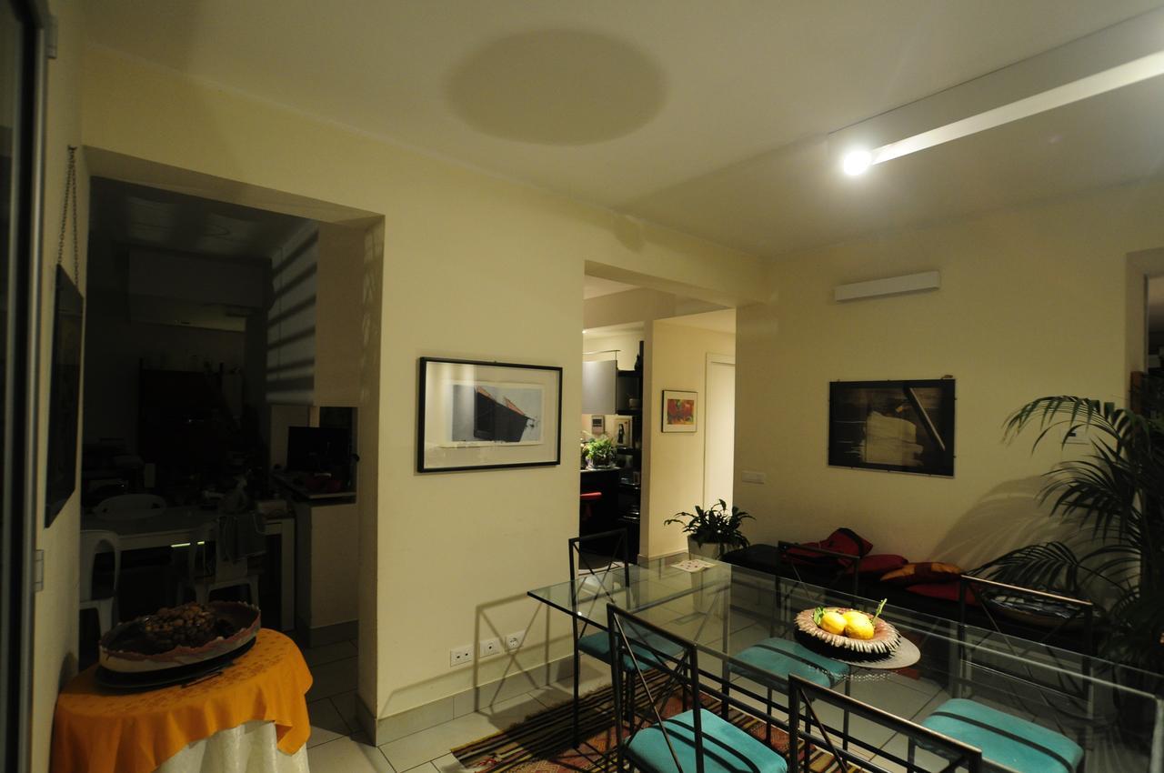 Art House Quartu - Margine Rosso Bed & Breakfast Quartu Sant'Elena Bagian luar foto