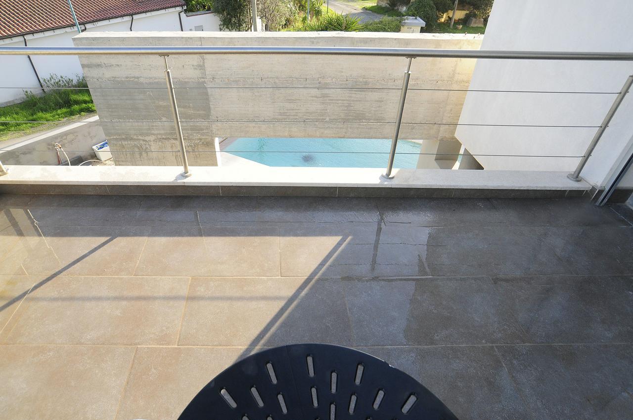 Art House Quartu - Margine Rosso Bed & Breakfast Quartu Sant'Elena Bagian luar foto