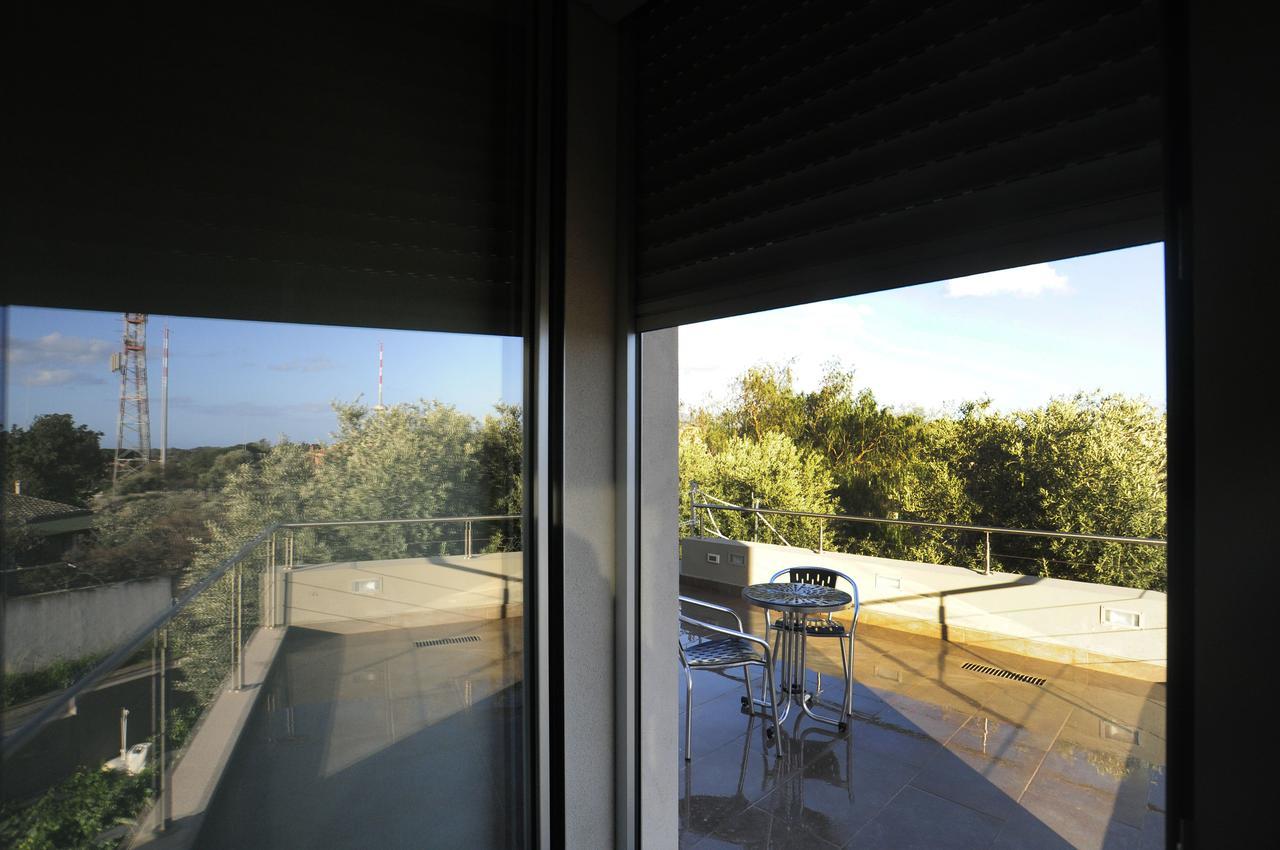 Art House Quartu - Margine Rosso Bed & Breakfast Quartu Sant'Elena Bagian luar foto